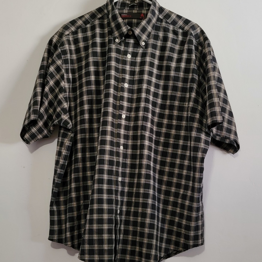 Perry Ellis America Short Sleeved, Plaid Shirt, Size XL